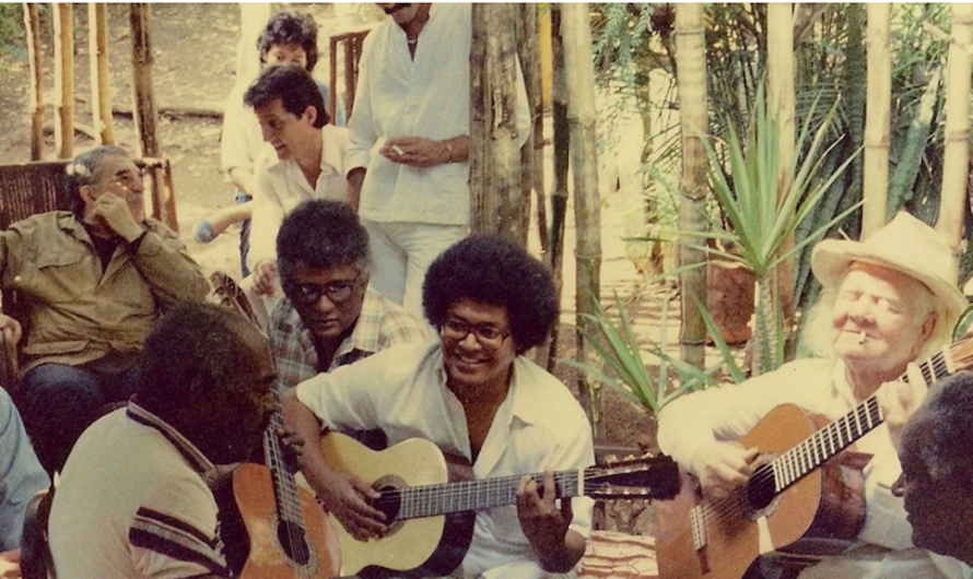 AMAR, CREAR Y VIVIR CONTRA EL IMPLACABLE PASO DEL TIEMPO